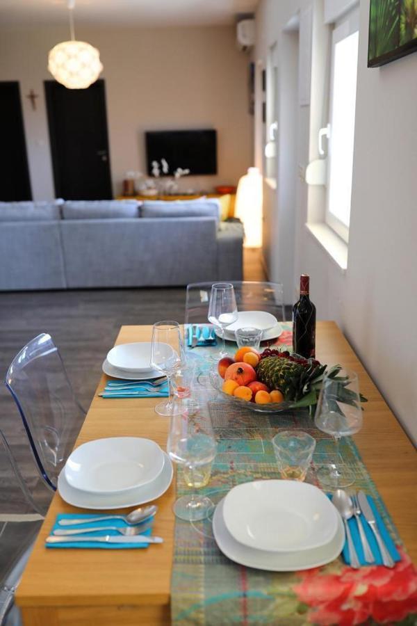 Luxury Apartment Rougemarin Pakostane Ngoại thất bức ảnh