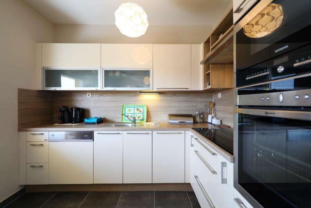 Luxury Apartment Rougemarin Pakostane Ngoại thất bức ảnh