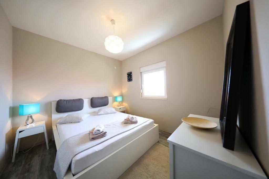 Luxury Apartment Rougemarin Pakostane Ngoại thất bức ảnh